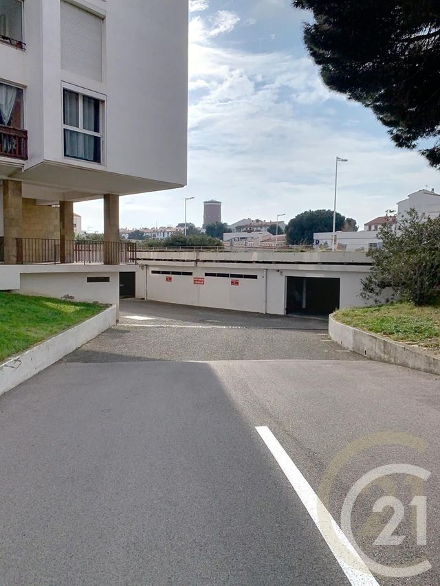 Parking à vendre - 16 m2 - Perpignan - 66 - LANGUEDOC-ROUSSILLON