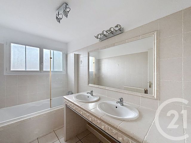 Appartement T4 &agrave; louer - 4 pi&egrave;ces - 82,37 m2 - Perpignan - 66 - LANGUEDOC-ROUSSILLON