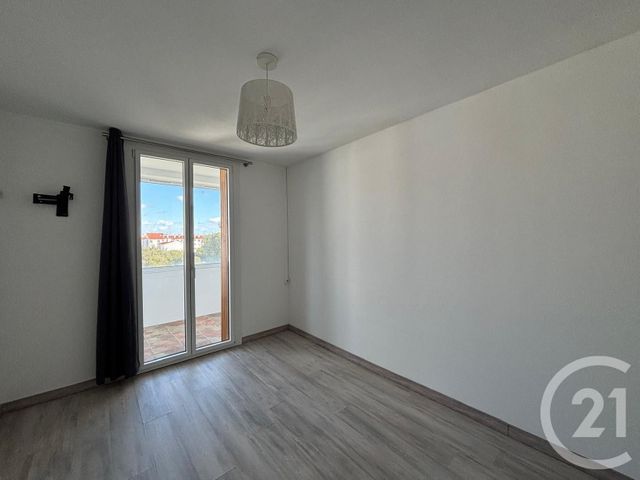 Appartement T5 &agrave; louer - 5 pi&egrave;ces - 82,74 m2 - Perpignan - 66 - LANGUEDOC-ROUSSILLON