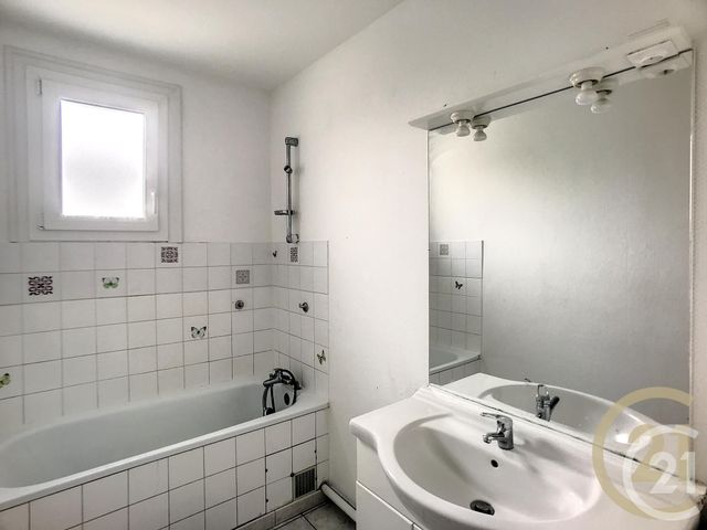 Appartement F3 &agrave; louer - 3 pi&egrave;ces - 67,80 m2 - Perpignan - 66 - LANGUEDOC-ROUSSILLON