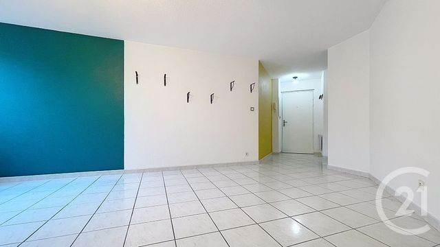 Appartement F3 &agrave; louer - 3 pi&egrave;ces - 57,61 m2 - St Esteve - 66 - LANGUEDOC-ROUSSILLON