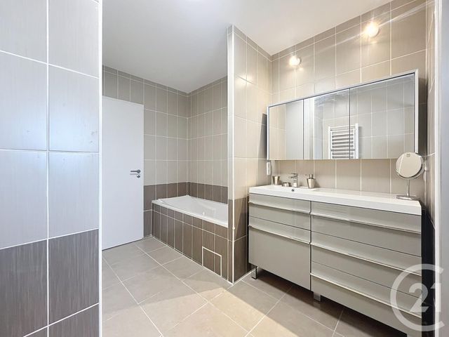 Appartement F3 à vendre - 3 pièces - 103,29 m2 - Thuir - 66 - LANGUEDOC-ROUSSILLON