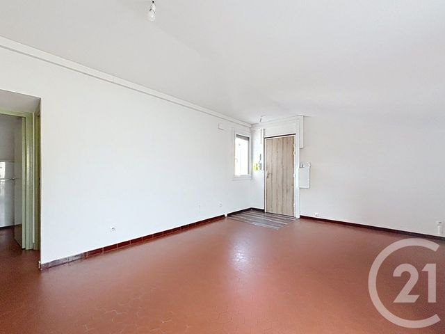 Appartement F4 &agrave; louer - 4 pi&egrave;ces - 72 m2 - Thuir - 66 - LANGUEDOC-ROUSSILLON